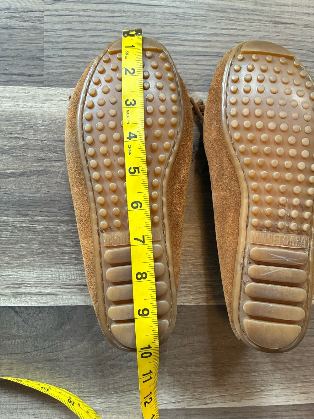 Minnetonka Brown Suede Kilty Studded Peace Sign Fringe Moccasin SZ 7 - Picture 13 of 13